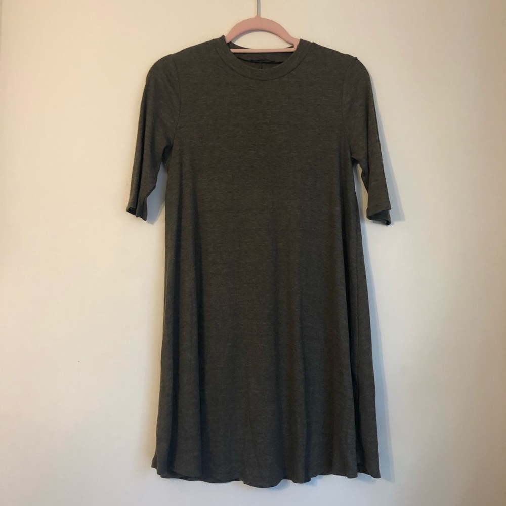🟣Soprano Half Sleeve Ribbed Dress Size Large